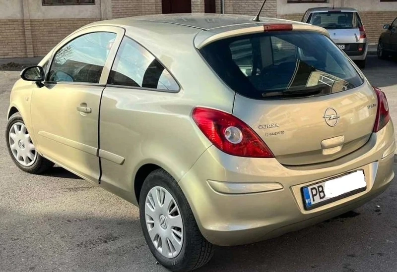 Opel Corsa 1.3 ЦДТИ, снимка 3 - Автомобили и джипове - 48636147