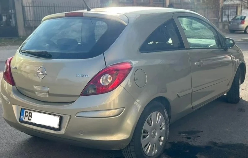 Opel Corsa 1.3 ЦДТИ, снимка 4 - Автомобили и джипове - 48636147