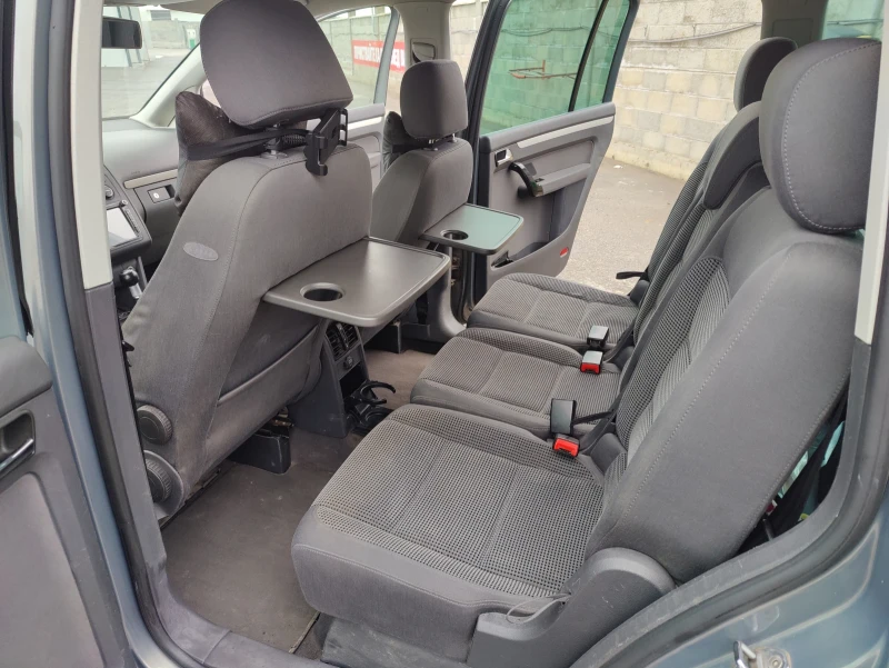 VW Touran, снимка 9 - Автомобили и джипове - 53587201