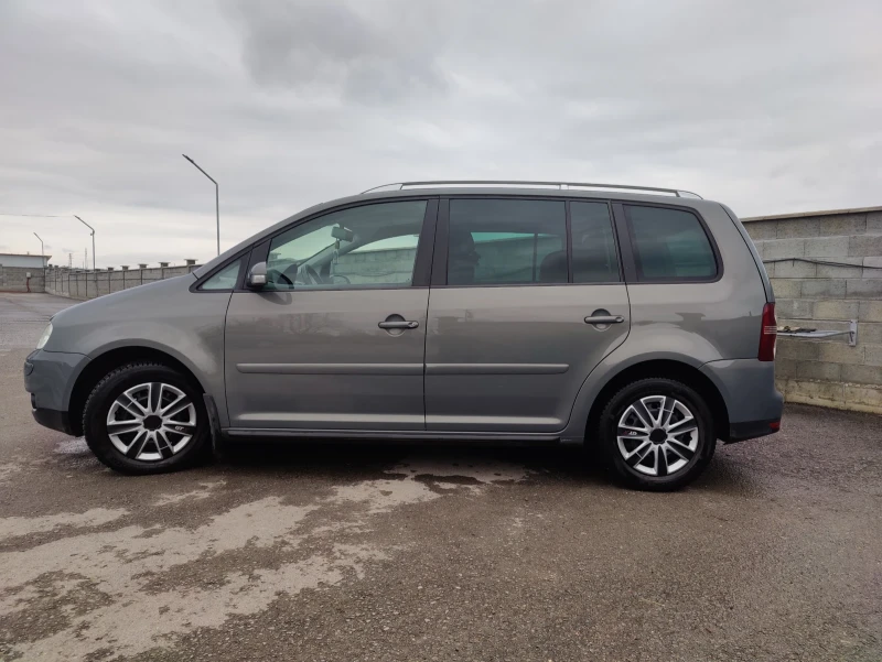 VW Touran, снимка 3 - Автомобили и джипове - 53587201