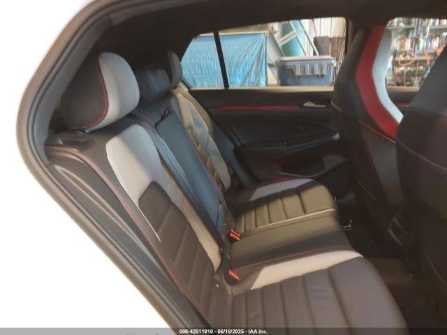 VW Golf GTI 2.0T 380 SE | Mobile.bg   14