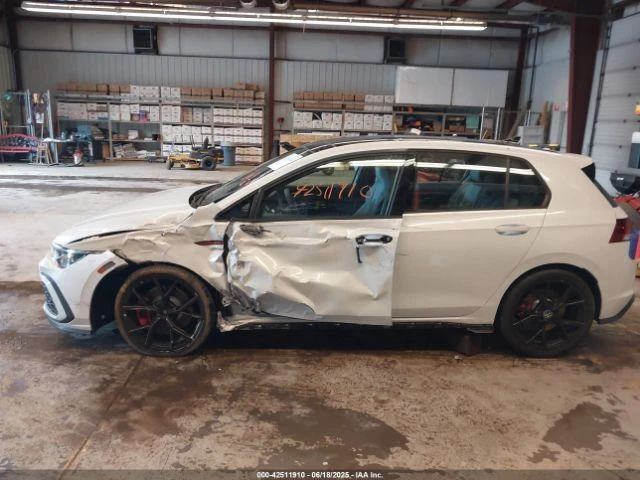 VW Golf GTI 2.0T 380 SE | Mobile.bg   7