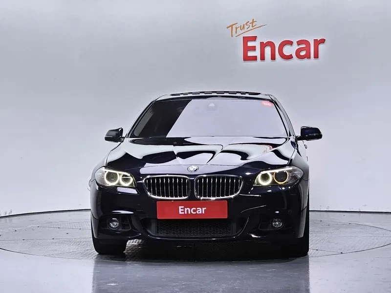 BMW 528 i xDrive M-Aerodynamics, снимка 3 - Автомобили и джипове - 53033997