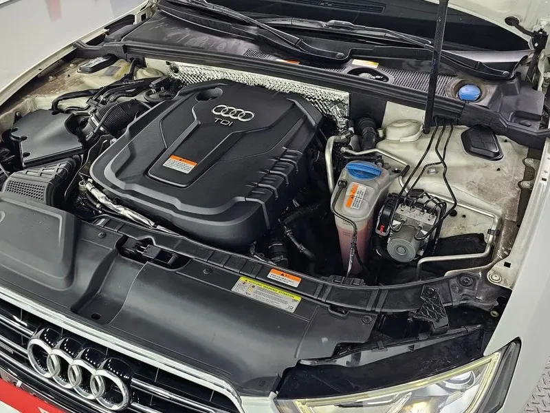 Audi A5 2.0 TDI Quattro, снимка 6 - Автомобили и джипове - 54145943