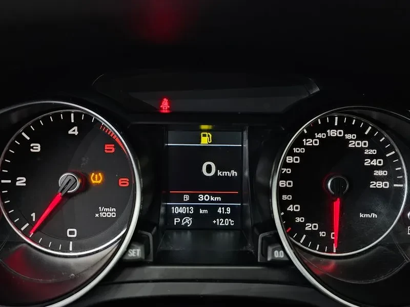 Audi A5 2.0 TDI Quattro, снимка 8 - Автомобили и джипове - 54145943