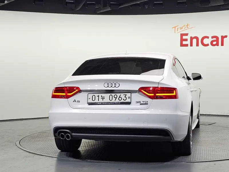 Audi A5 2.0 TDI Quattro, снимка 4 - Автомобили и джипове - 54145943