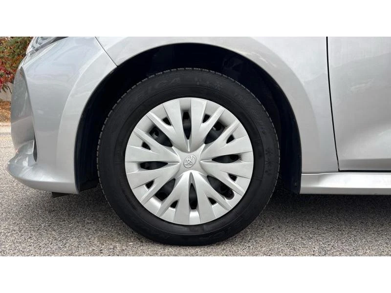 Toyota Yaris 1.5HSD ACTIVE, снимка 16 - Автомобили и джипове - 56494829
