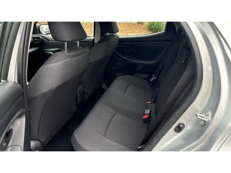 Toyota Yaris 1.5HSD ACTIVE, снимка 11 - Автомобили и джипове - 56494829