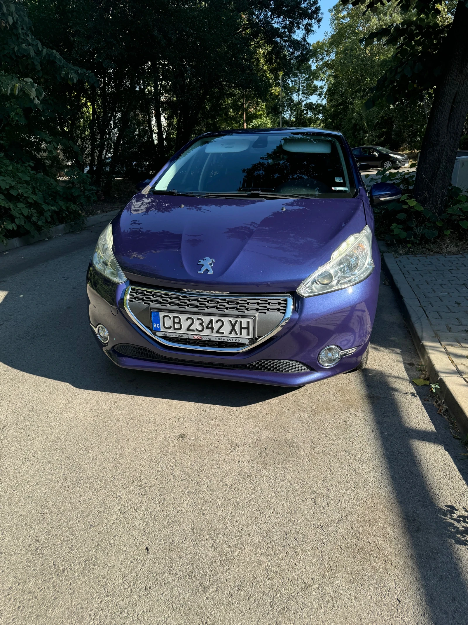 Peugeot 208 1, 4 vti Allure - изображение 5