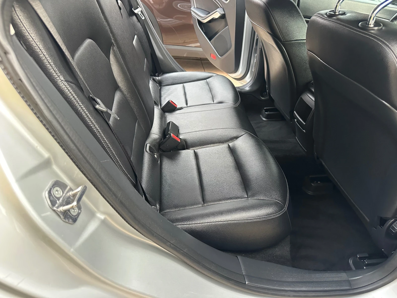 Mercedes-Benz CLA 200 | Mobile.bg   12