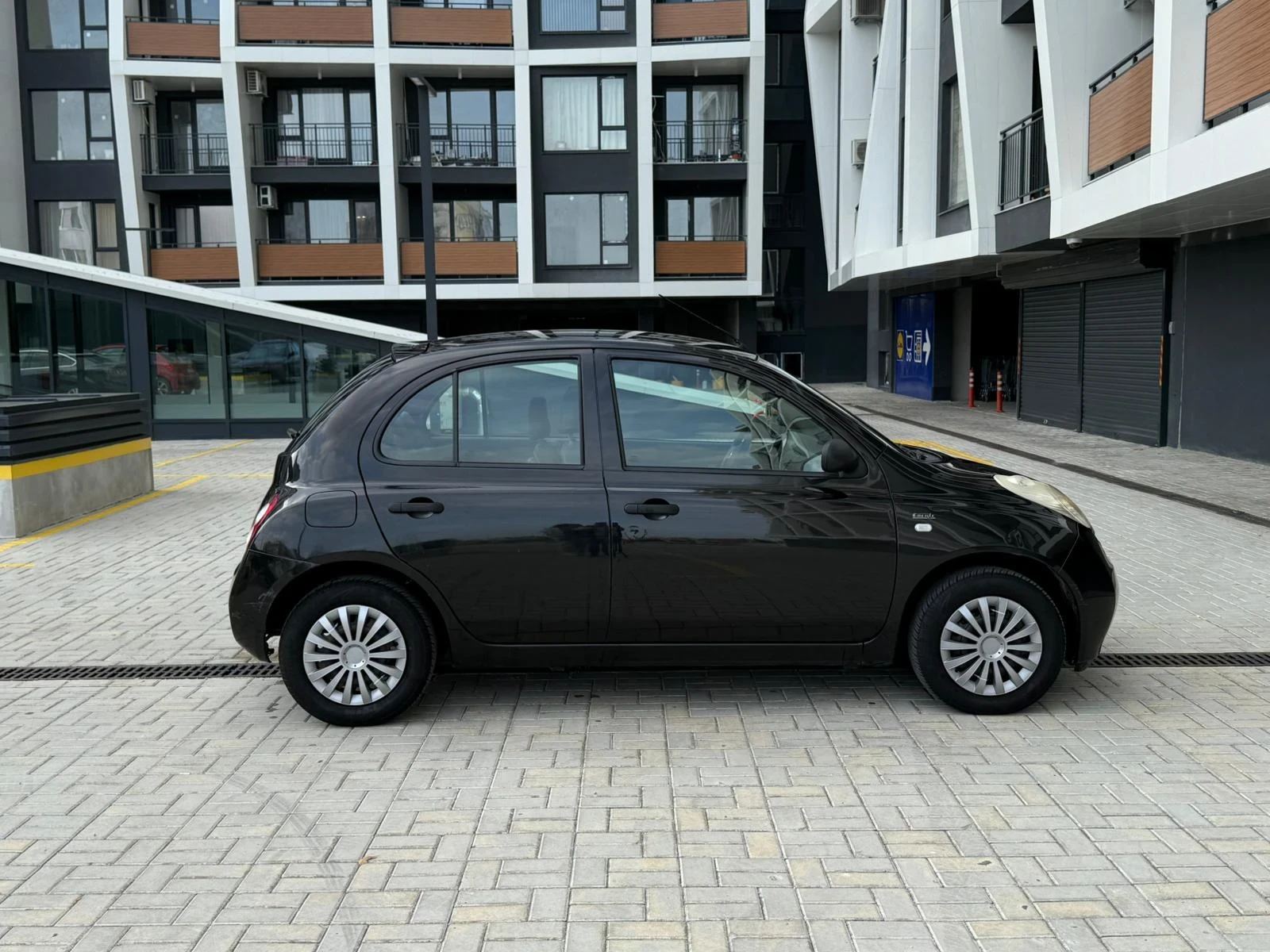 Nissan Micra 1.3i - изображение 5