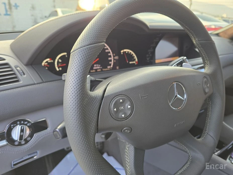 Mercedes-Benz CL 63 AMG  - изображение 10