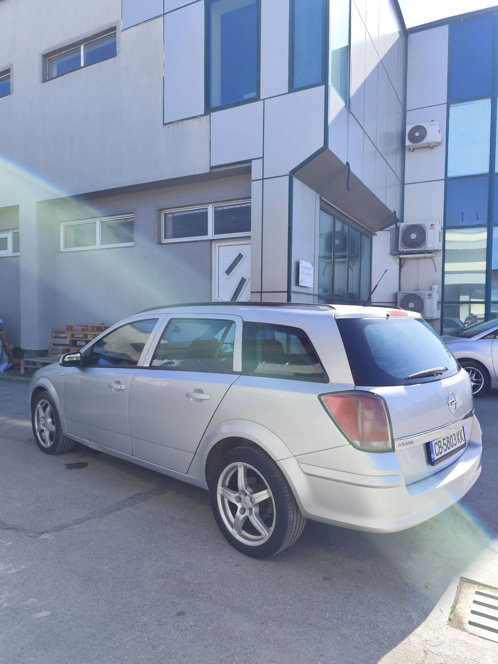 Opel Astra 1.7 CDTI + + TOP, снимка 6 - Автомобили и джипове - 53846917
