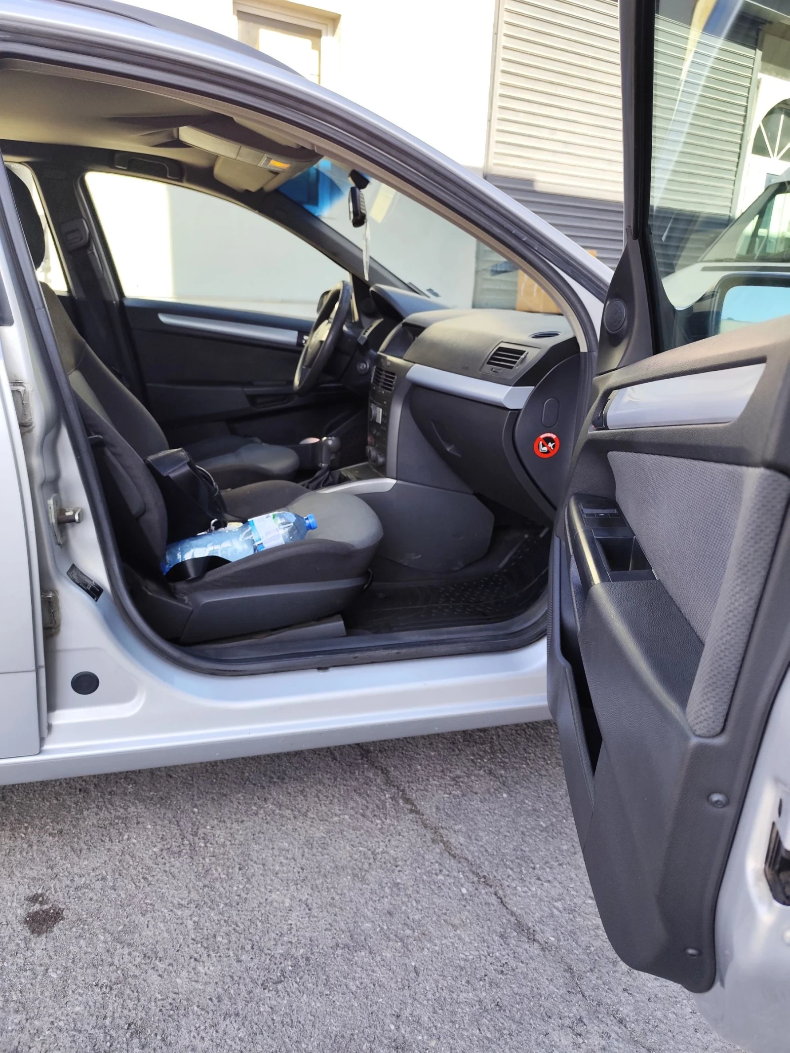 Opel Astra 1.7 CDTI + + TOP, снимка 10 - Автомобили и джипове - 53846917