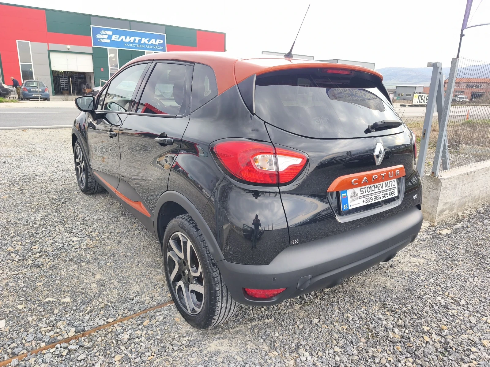 Renault Captur 1.5dci 90hp, снимка 6 - Автомобили и джипове - 53877434