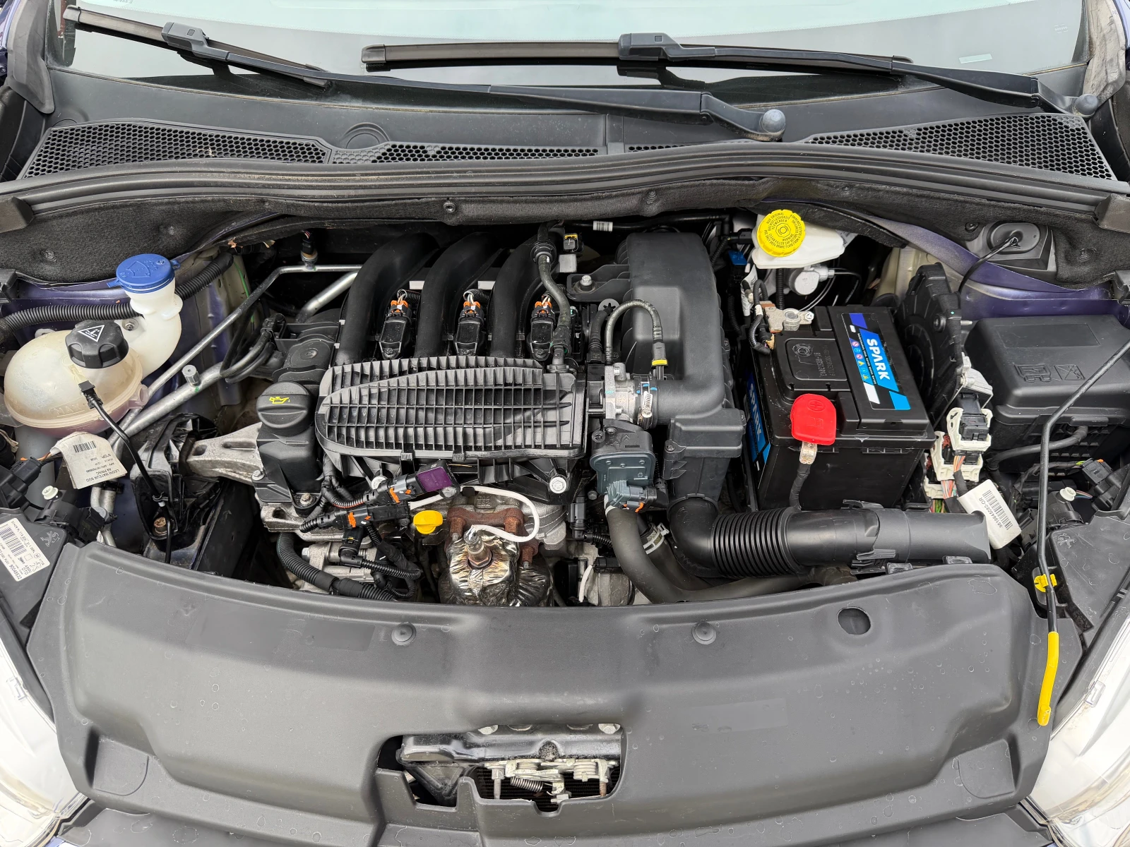 Peugeot 208 1.2i/82p.s-Puretech/Facelift-EURO 6!!!, снимка 15 - Автомобили и джипове - 54246522