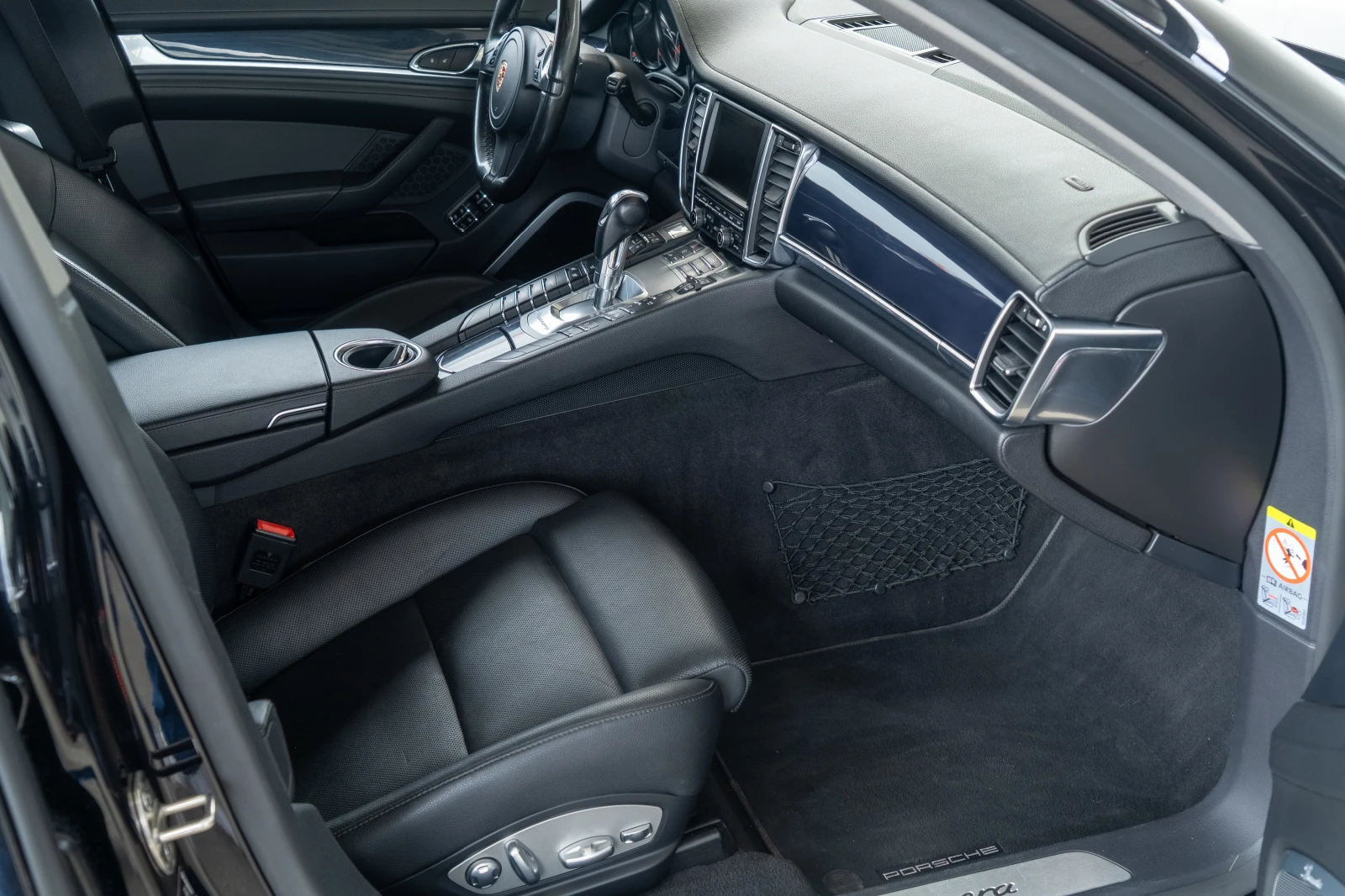 Porsche Panamera 3.0 = V6 = ГАРАЖНА = FULL MAX = ЛИЗИНГ = ГАРАНЦИЯ , снимка 11 - Автомобили и джипове - 54663705