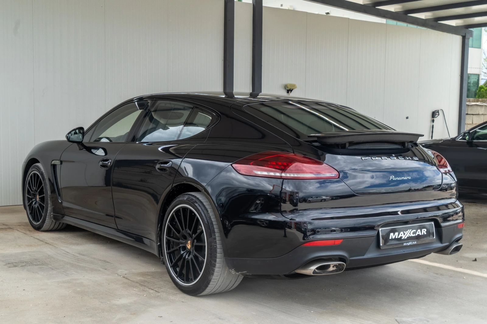 Porsche Panamera 3.0 = V6 = ГАРАЖНА = FULL MAX = ЛИЗИНГ = ГАРАНЦИЯ , снимка 4 - Автомобили и джипове - 54663705