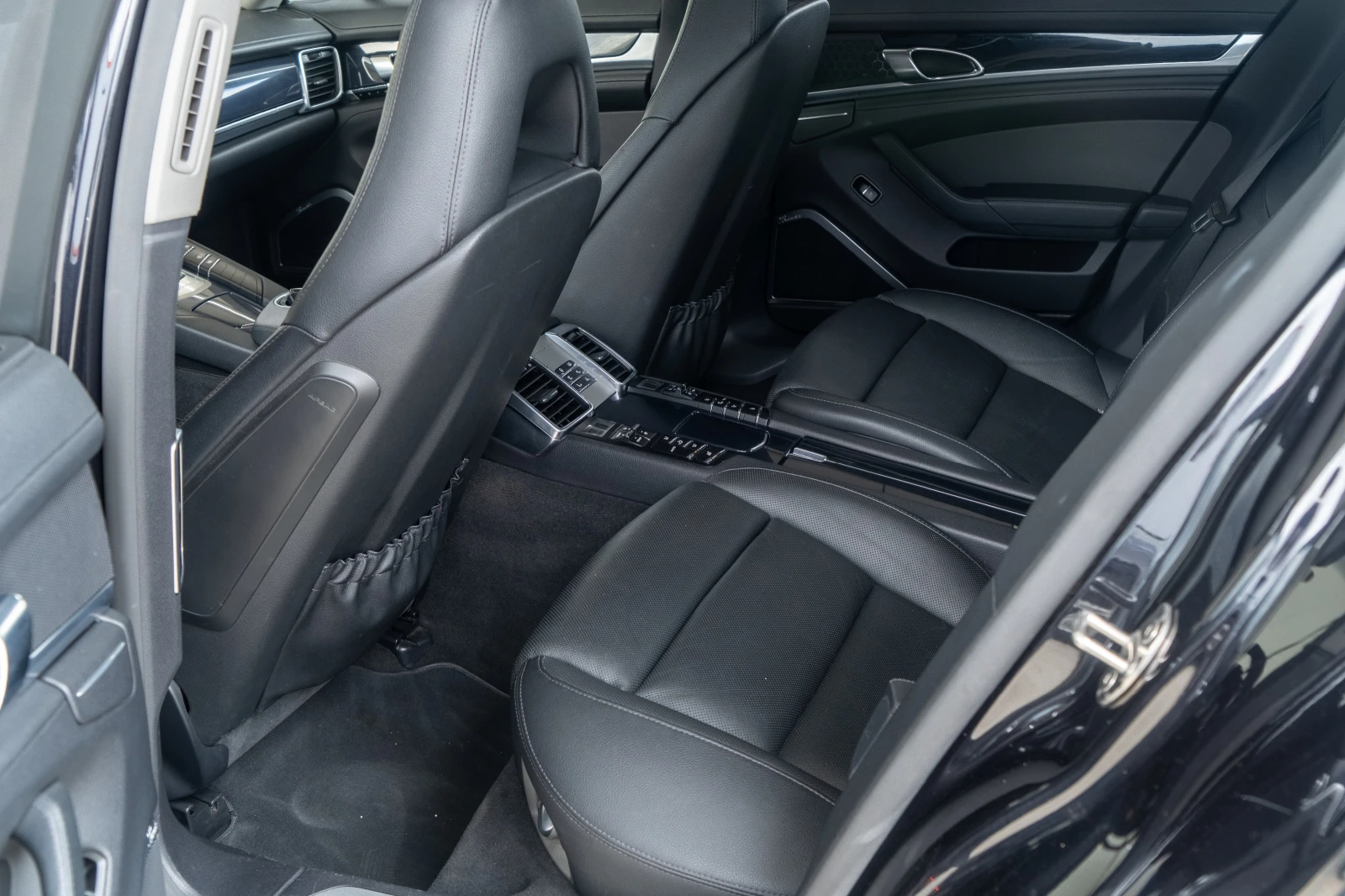 Porsche Panamera 3.0 = V6 = ГАРАЖНА = FULL MAX = ЛИЗИНГ = ГАРАНЦИЯ , снимка 9 - Автомобили и джипове - 54663705