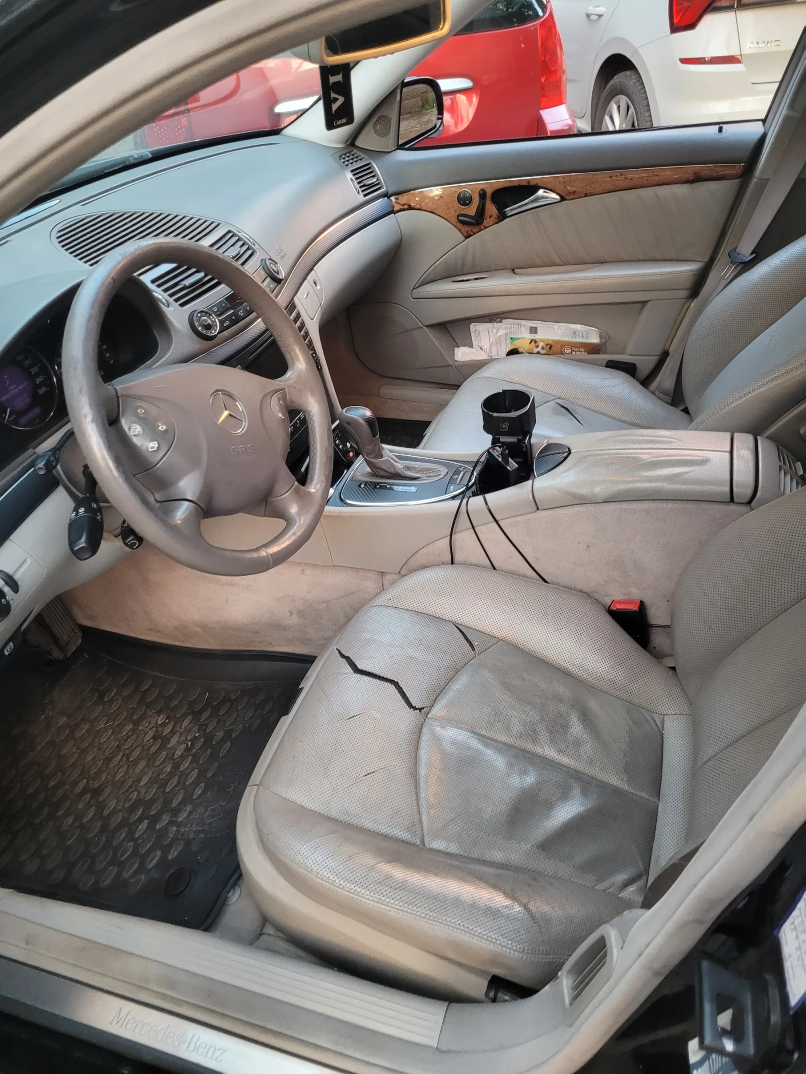 Mercedes-Benz E 320 FULL, снимка 9 - Автомобили и джипове - 54701041