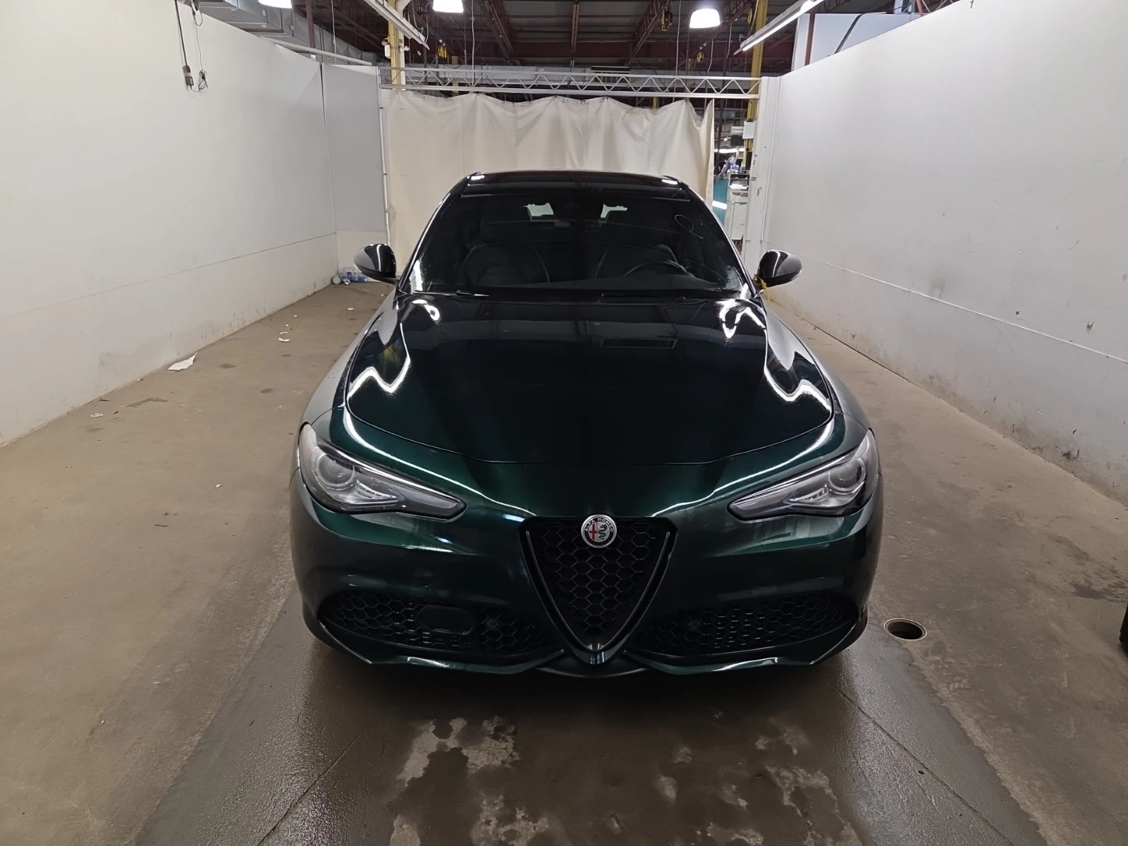 Alfa Romeo Giulia TI SPORT/AWD/Distronic/Шибедах, снимка 3 - Автомобили и джипове - 54758806