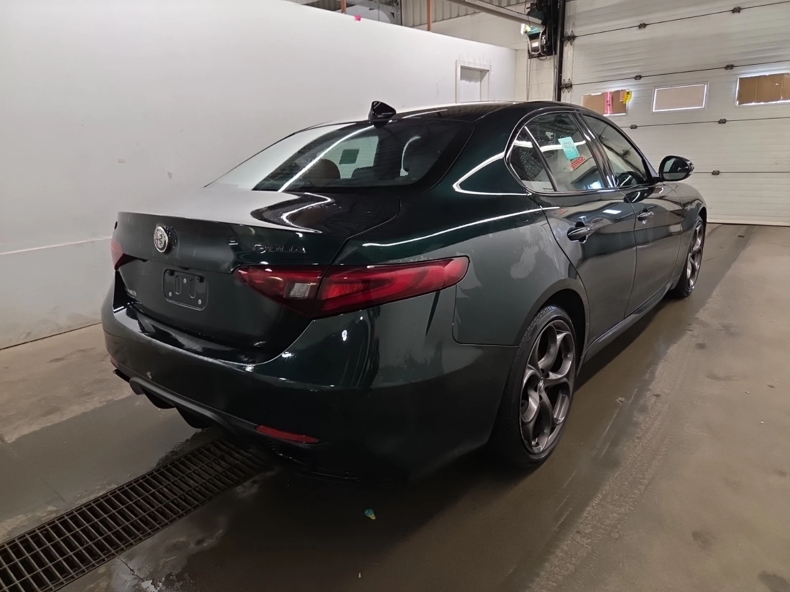Alfa Romeo Giulia TI SPORT/AWD/Distronic/Шибедах, снимка 5 - Автомобили и джипове - 54758806