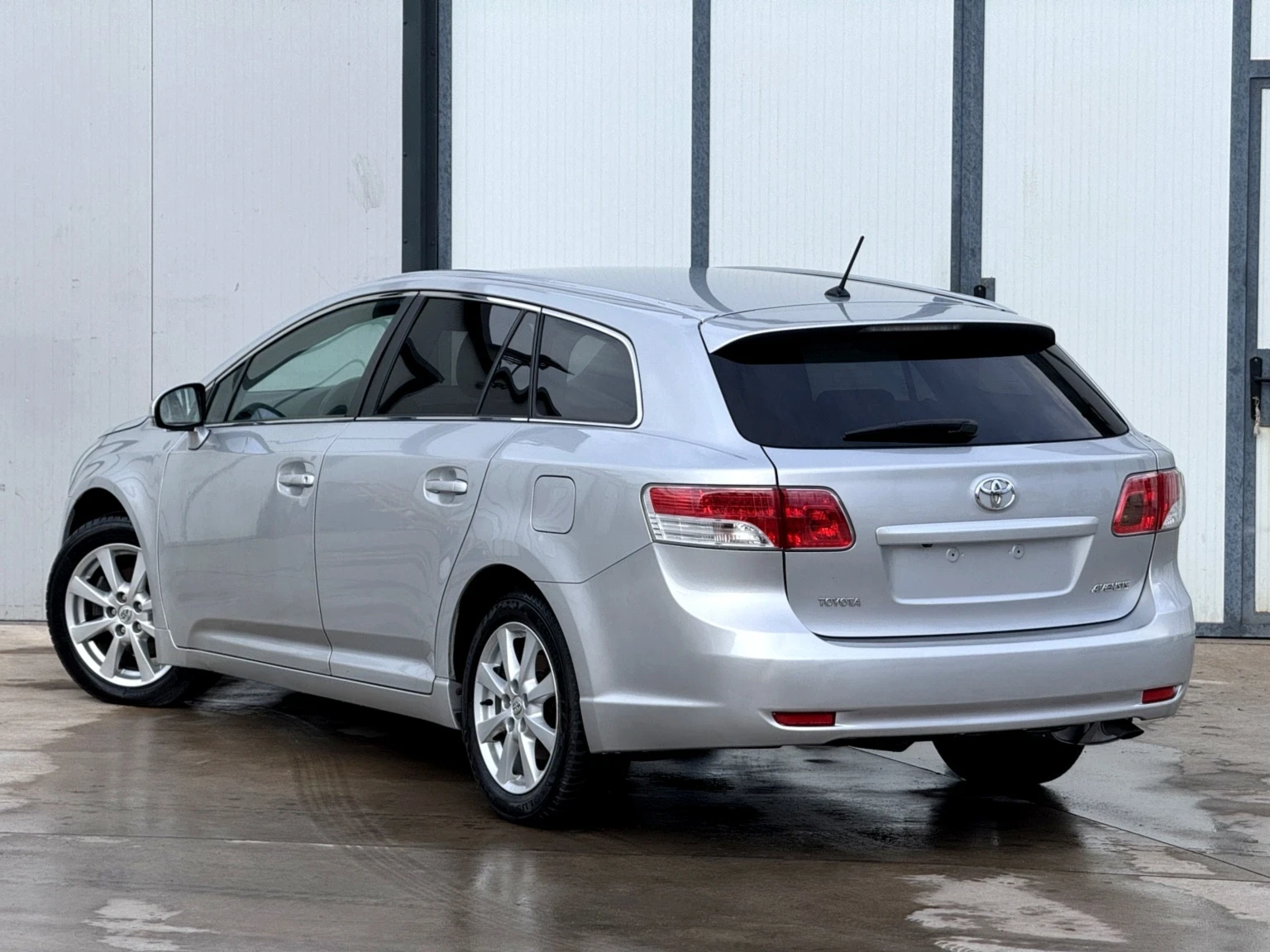 Toyota Avensis 2.0/Executive/167000км/Сервизна история, снимка 5 - Автомобили и джипове - 55074426