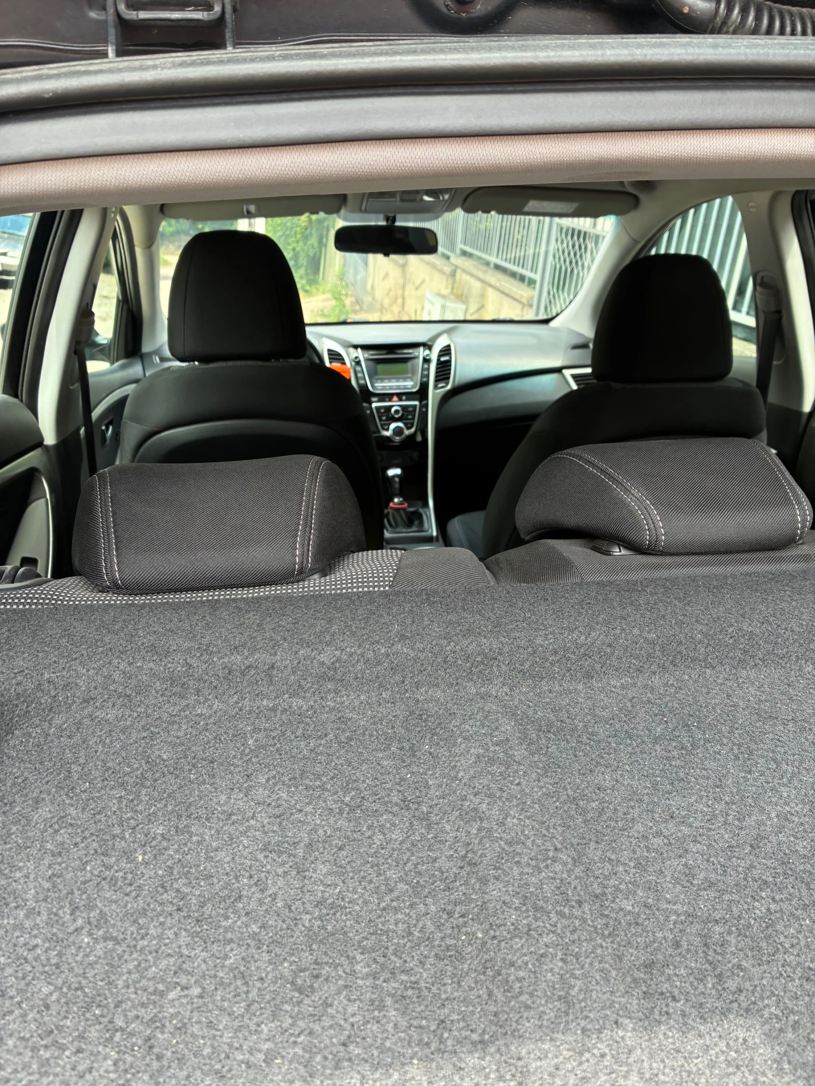 Hyundai I30 1.6 CRDI, 136к.с, снимка 8 - Автомобили и джипове - 55253014