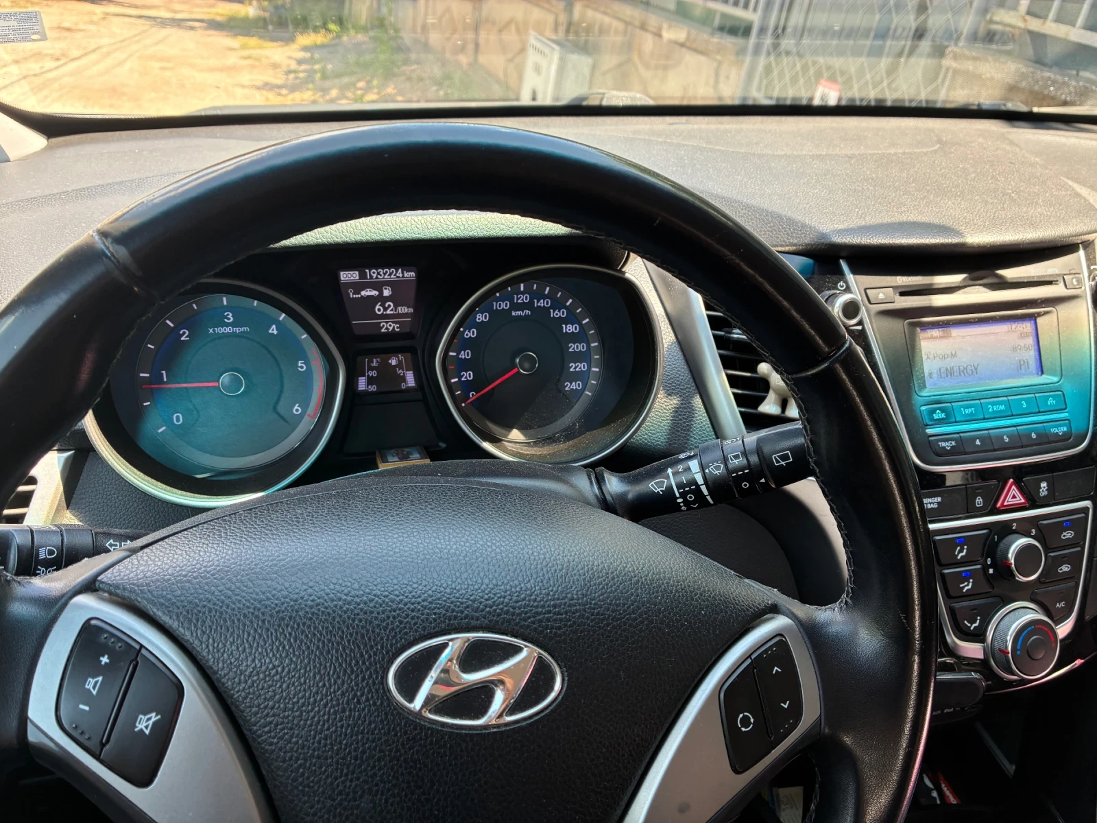 Hyundai I30 1.6 CRDI, 136к.с, снимка 9 - Автомобили и джипове - 55253014