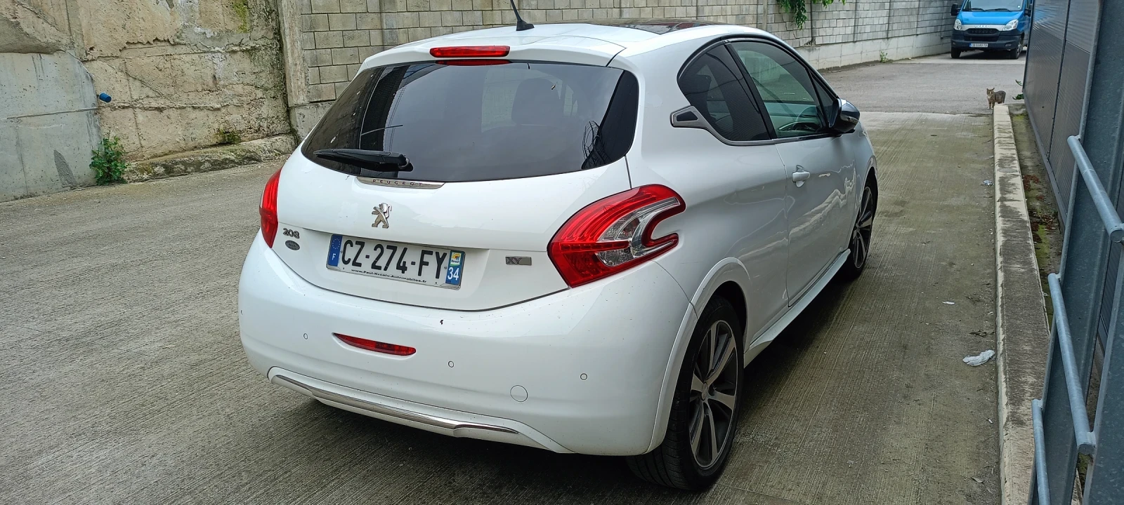 Peugeot 208 GT Line, снимка 7 - Автомобили и джипове - 55470011