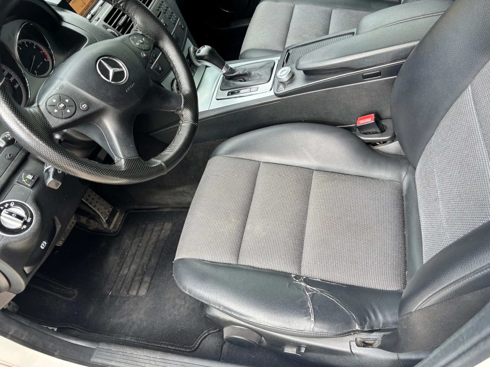 Mercedes-Benz C 180 1.8 kompresor , снимка 2 - Автомобили и джипове - 55598078