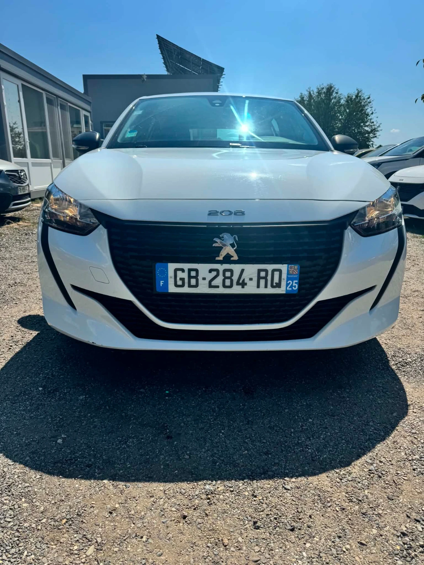 Peugeot 208 1.2i, снимка 3 - Автомобили и джипове - 55613723
