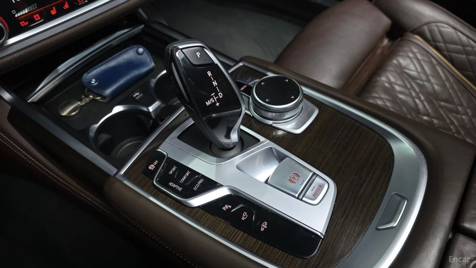 BMW 740 Li xDrive* FACE* 360* HUD* HARMAN* МАСАЖ* ОБДУХ, снимка 8 - Автомобили и джипове - 55646483