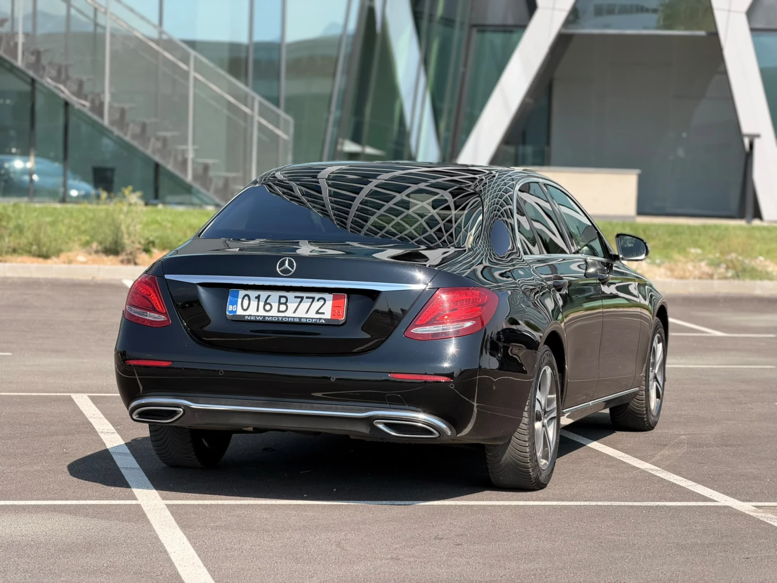 Mercedes-Benz E 220 Лизинг През Уникредит по 250 евро на месец, снимка 6 - Автомобили и джипове - 55748261