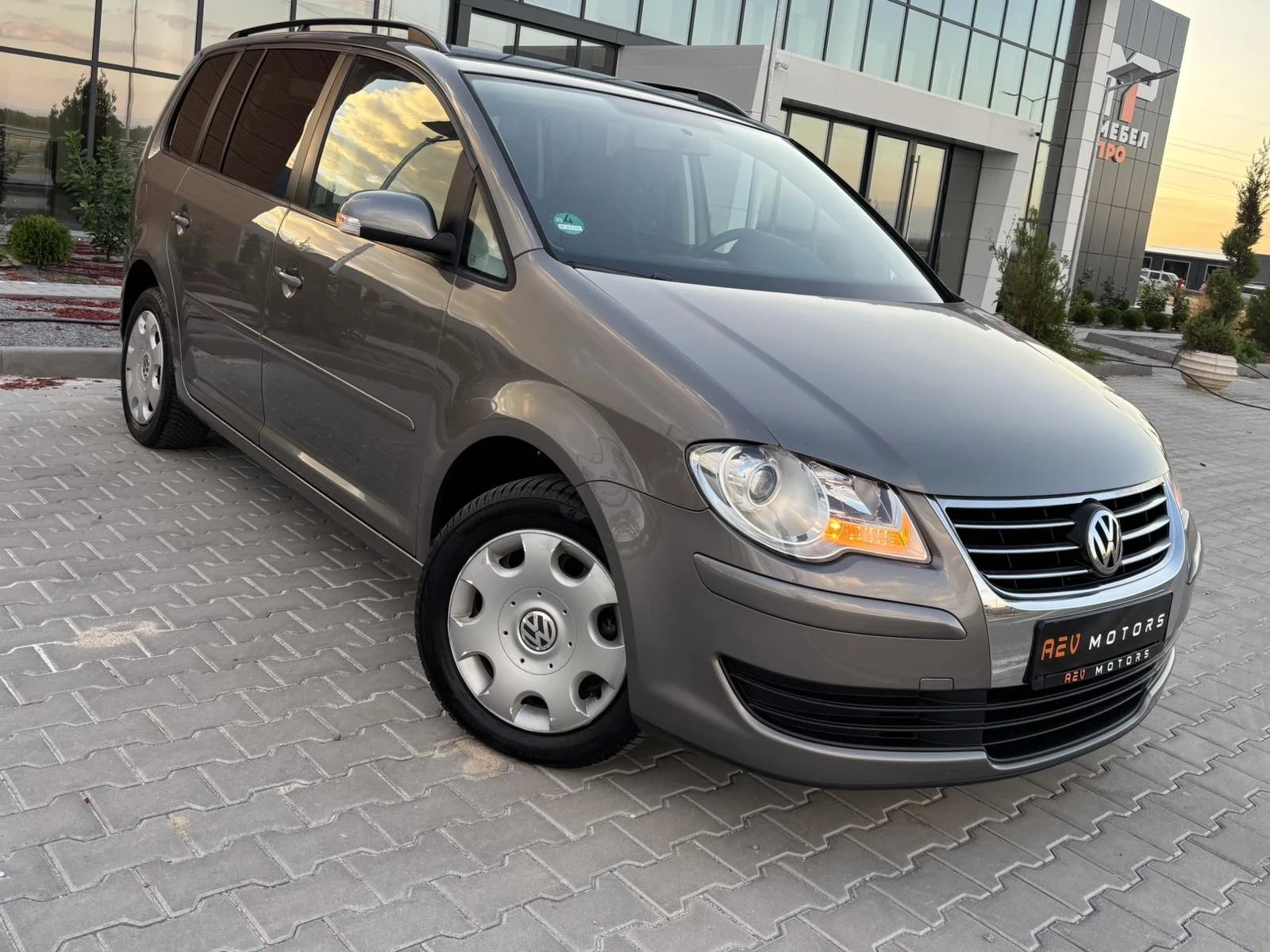 VW Touran 1.9TDi/105/7-M�����/Facelift | Mobile.bg � ����������� 2