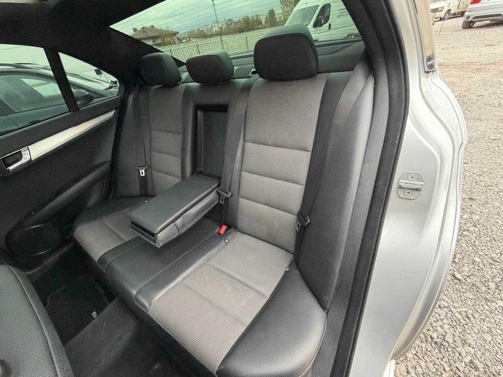 Mercedes-Benz C 320 CDI* AMG PACK* БАРТЕР/ЛИЗИНГ, снимка 10 - Автомобили и джипове - 56707915