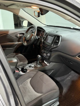Jeep Cherokee 3.2 4х4 9AT - 15500 € / 30315.36 лв. - 72911008 14