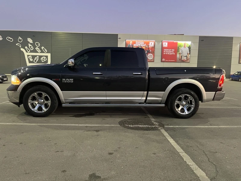 Dodge RAM 1500 Laramie , снимка 1 - Автомобили и джипове - 48133270