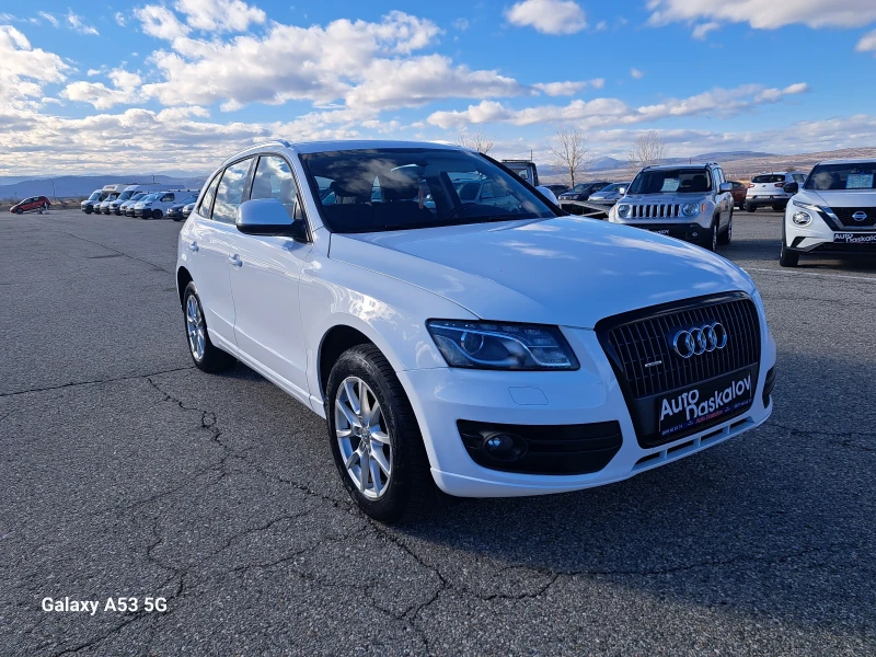 Audi Q5 2, 0 i, снимка 3 - Автомобили и джипове - 48602382