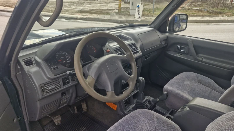 Mitsubishi Pajero 2.5  4X4 Климатик, снимка 15 - Автомобили и джипове - 49533241