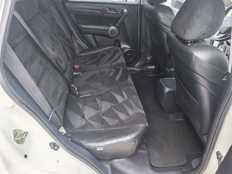 Honda Cr-v С-Историята Навигация Fecelift Алкантара , снимка 9 - Автомобили и джипове - 50621558
