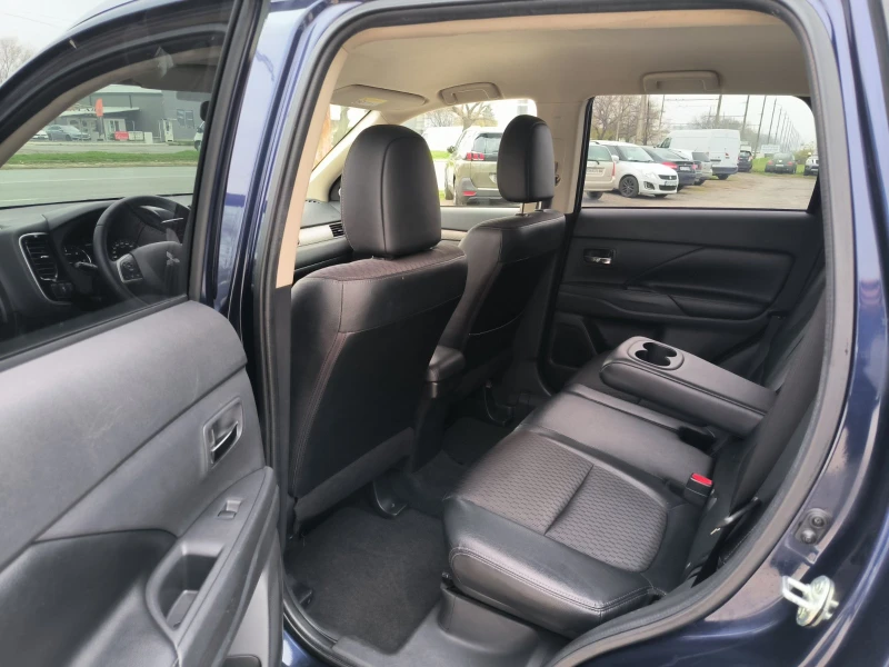 Mitsubishi Outlander 2.2d-AWD-7m-Navi-Kamera-Keyless, снимка 16 - Автомобили и джипове - 52635344