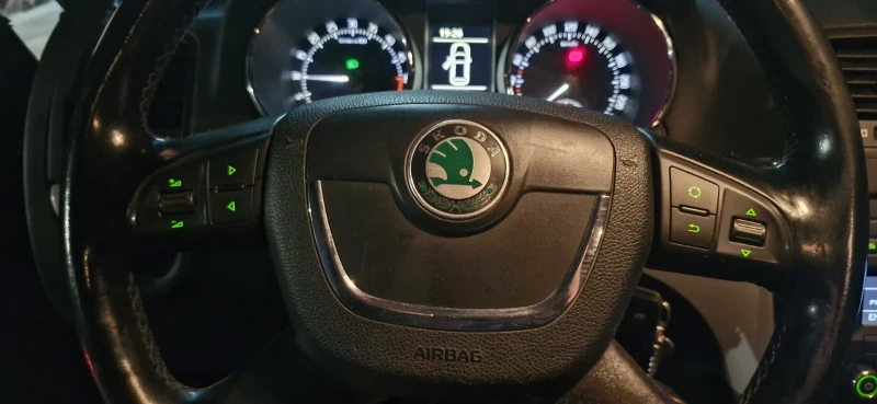 Skoda Yeti, снимка 7 - Автомобили и джипове - 52790103