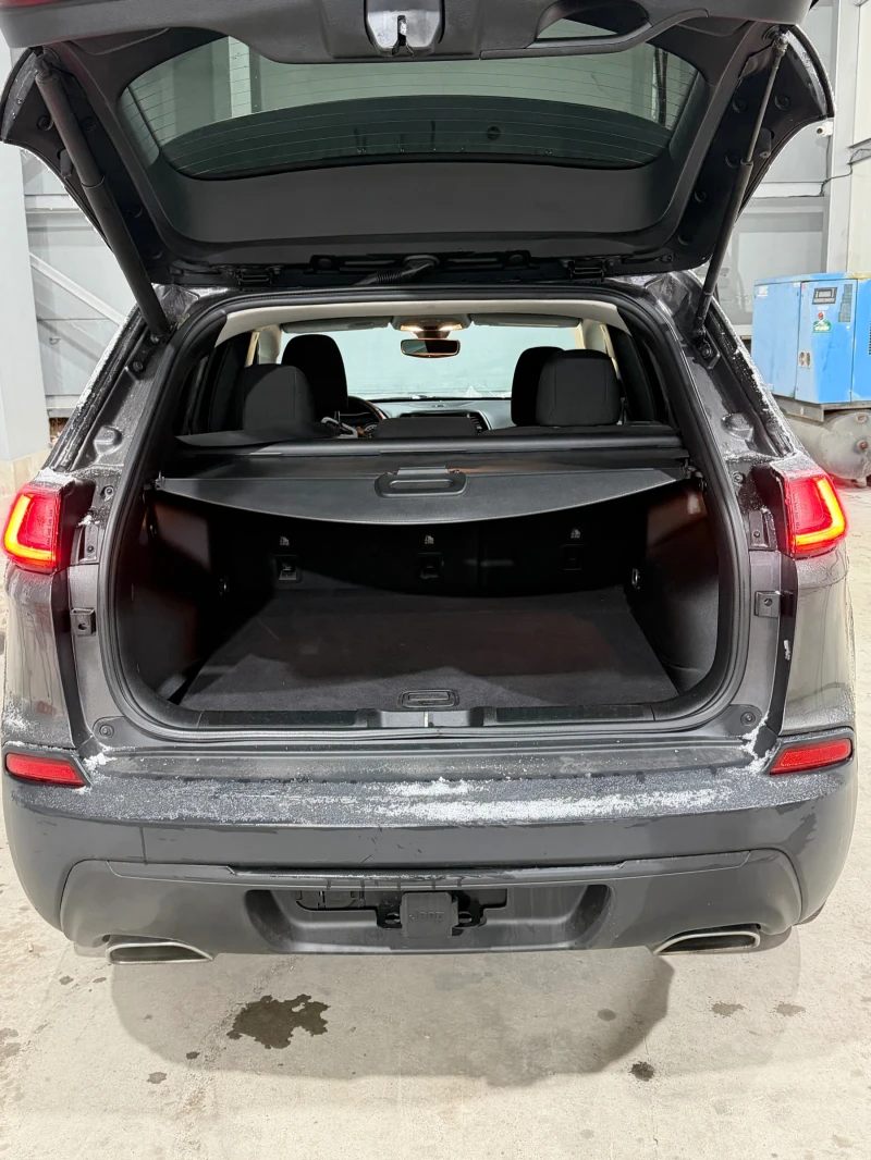 Jeep Cherokee 3.2 4х4 9AT, снимка 9 - Автомобили и джипове - 53060683
