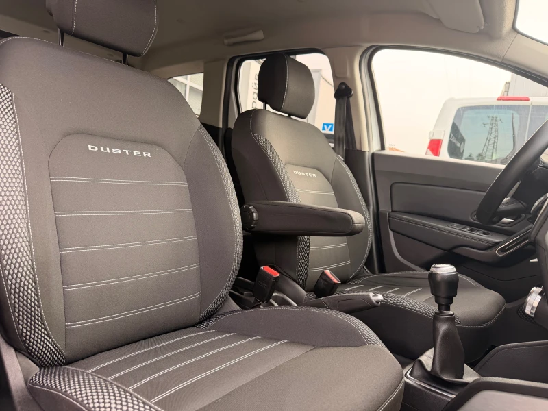 Dacia Duster 1.3 Tce/150 к.с. / 4x4 /Prestige, снимка 12 - Автомобили и джипове - 53231809