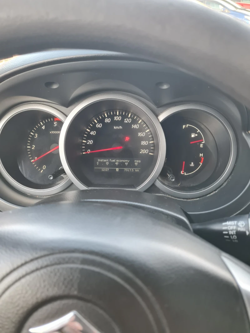 Suzuki Grand vitara 1.9куб.129к.с.2011г. , снимка 11 - Автомобили и джипове - 53408817