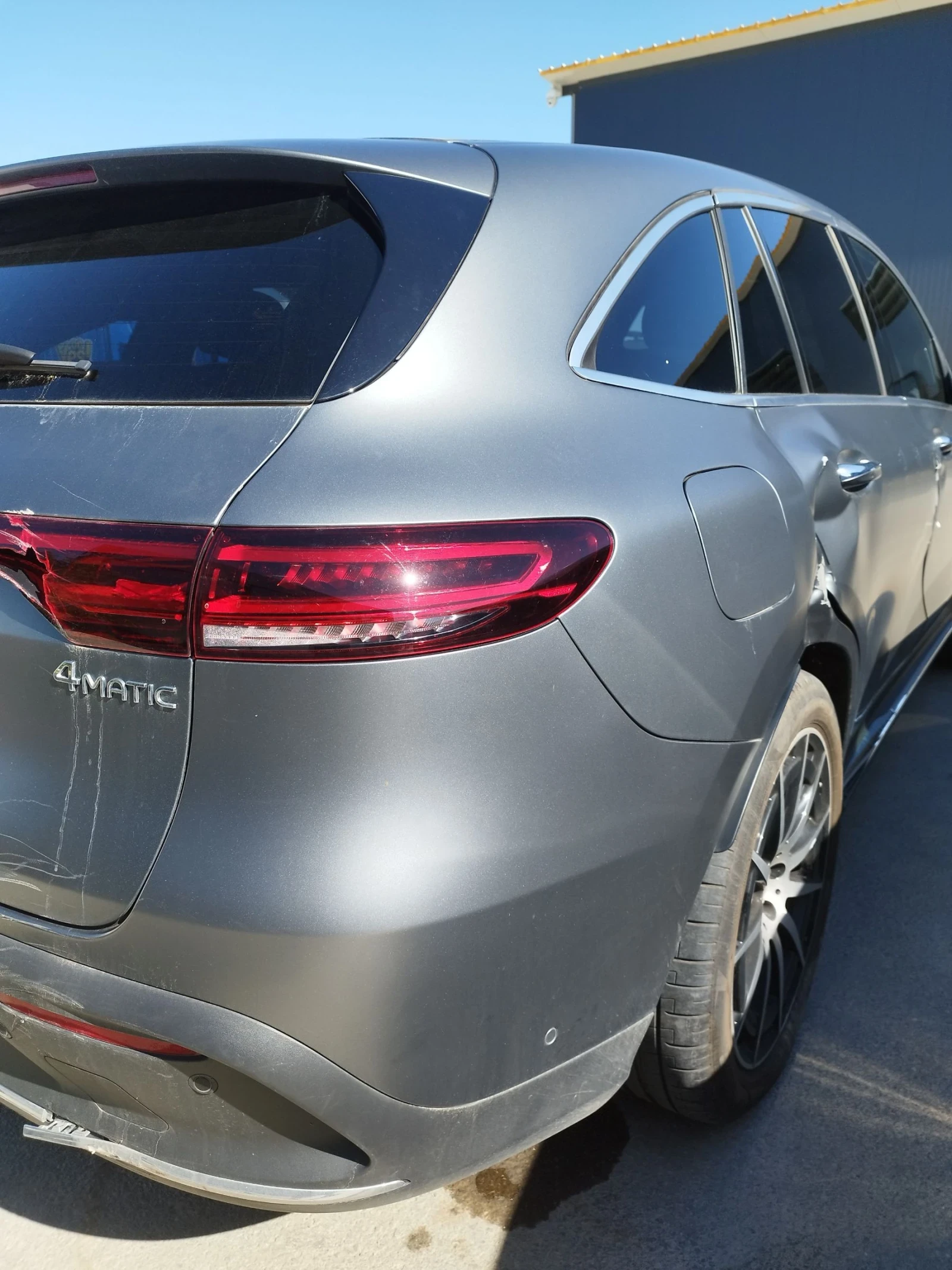 Mercedes-Benz EQC  - изображение 10