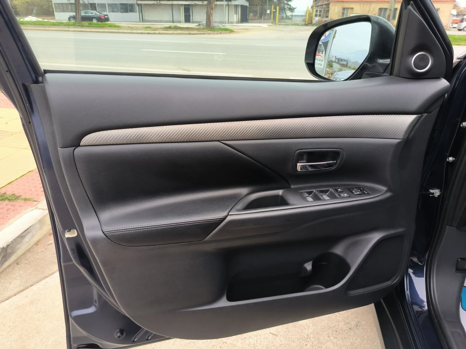 Mitsubishi Outlander 2.2d-AWD-7m-Navi-Kamera-Keyless | Mobile.bg � ����������� 12