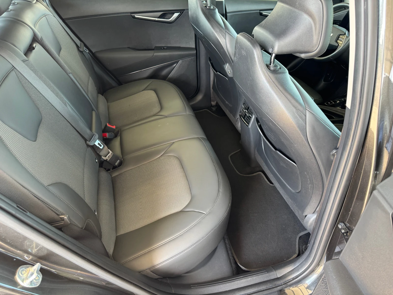 Kia Niro EV 65KWh 204кс WP 100% Soh Термопомпа, снимка 13 - Автомобили и джипове - 54681135