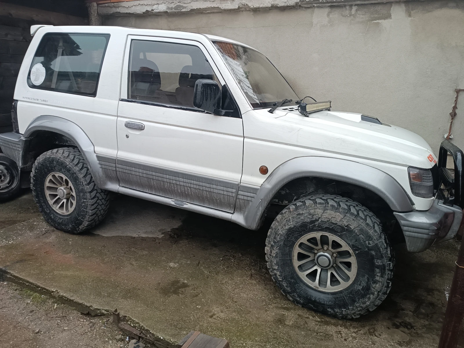 Mitsubishi Pajero, снимка 2 - Автомобили и джипове - 55565833